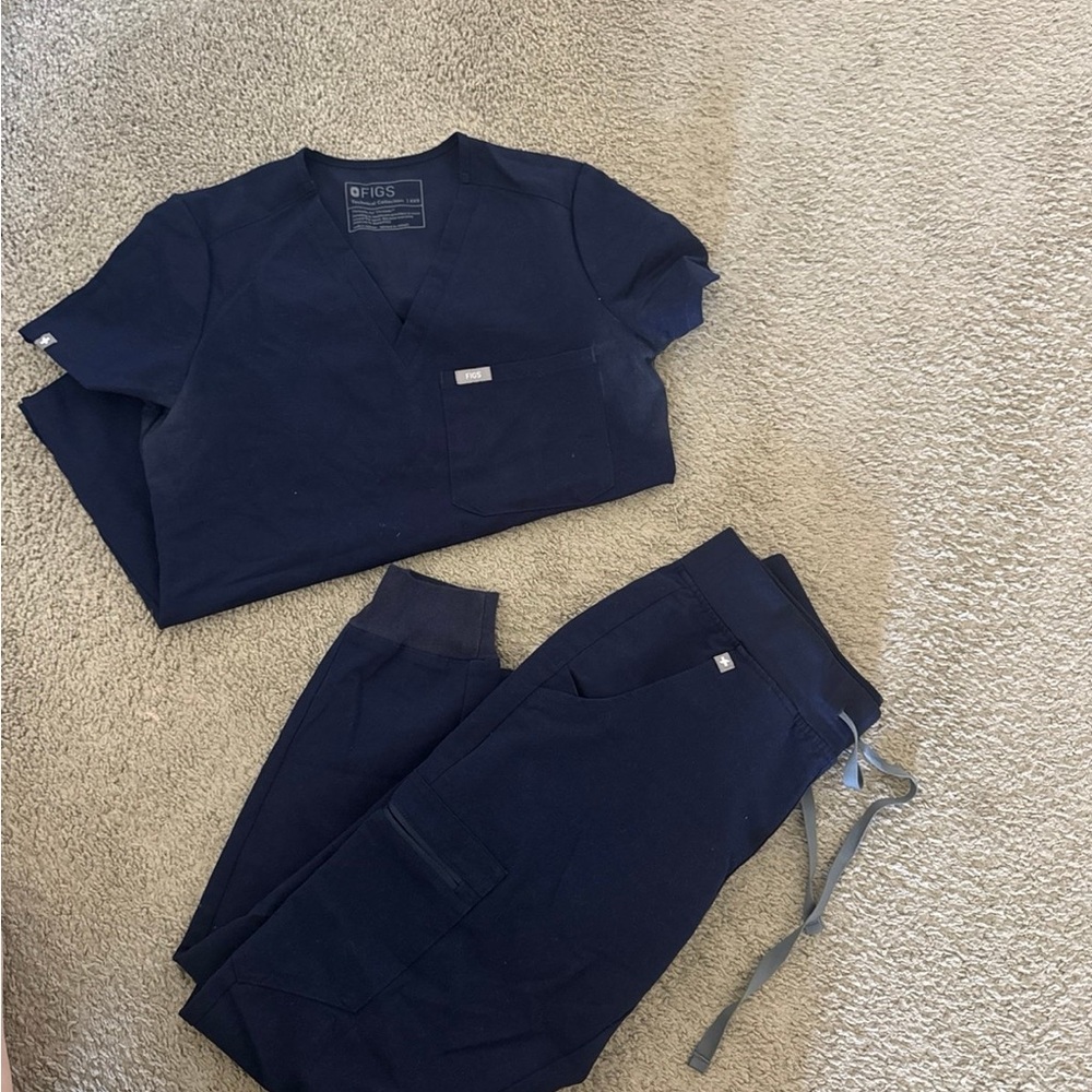 Navy Blue FIGS Scrub Set